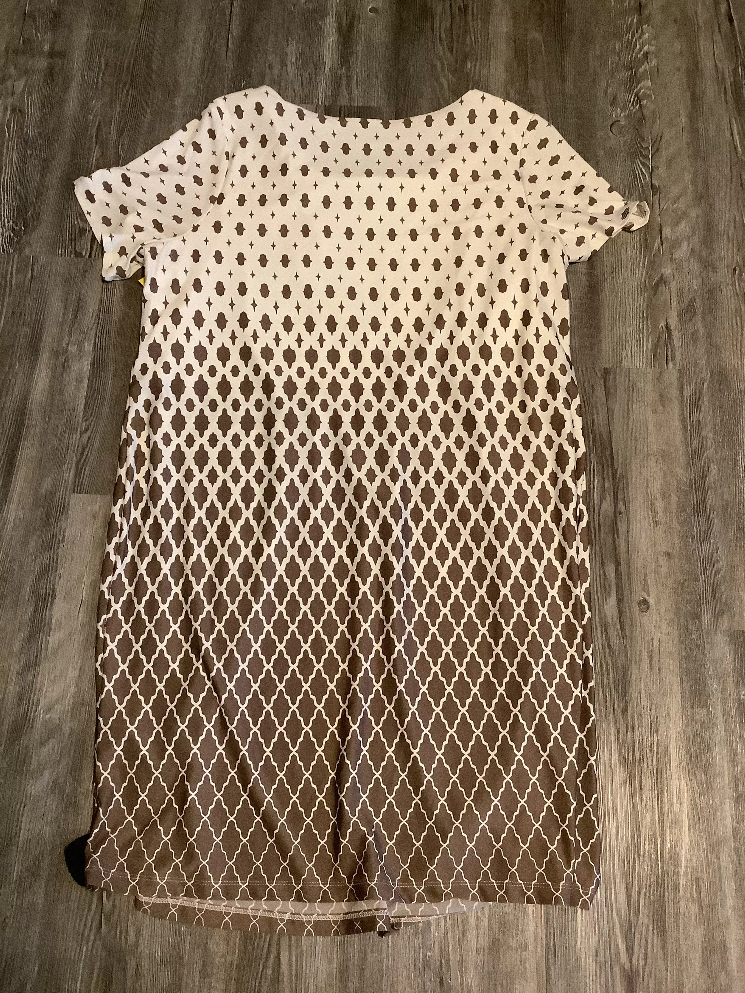 Dress Casual Short By Perceptions In Tan & White, Size: 2x