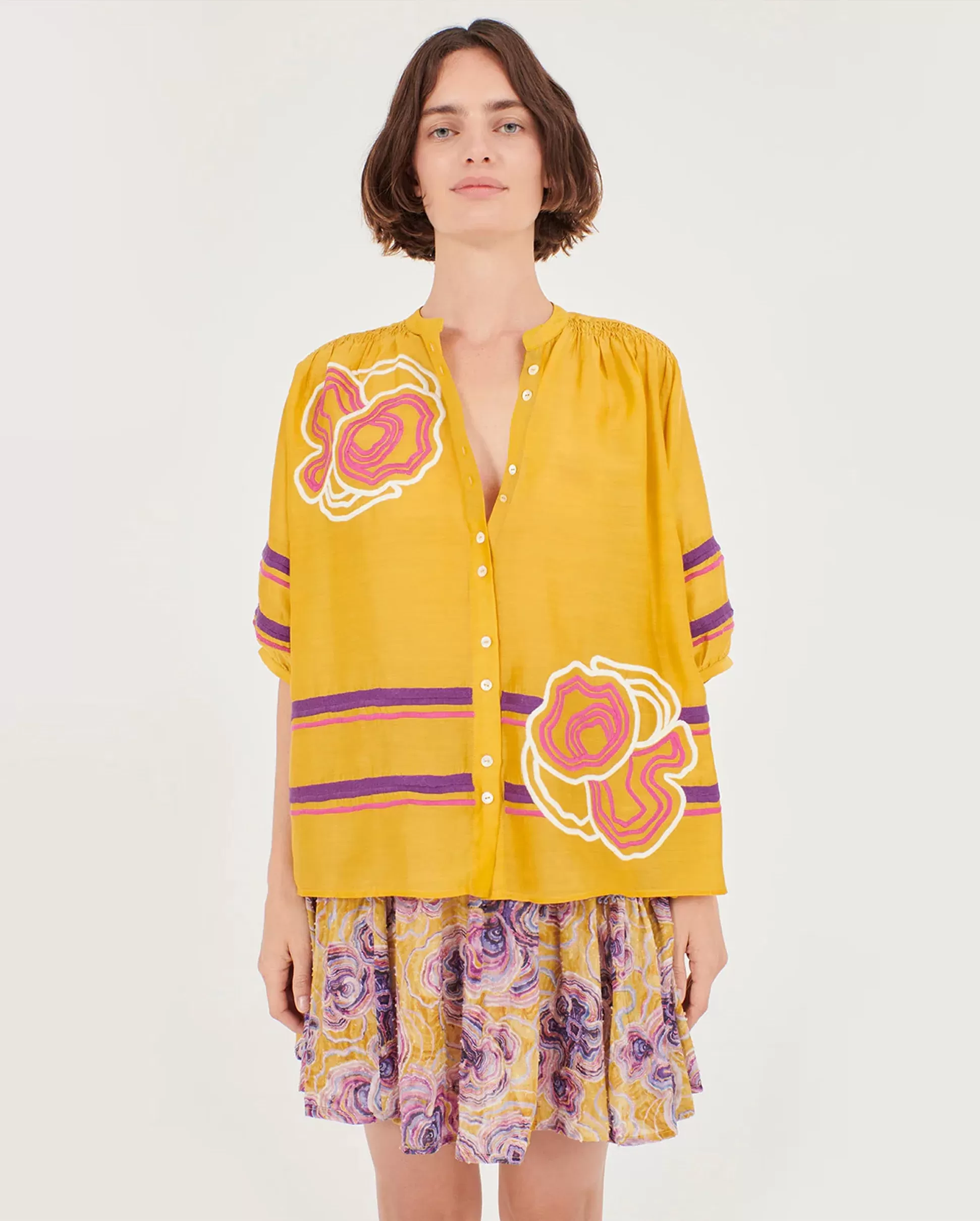 KISSA EMBROIDERED CRAFTY BLOUSE / MIKKEL SOLID MUSTARD