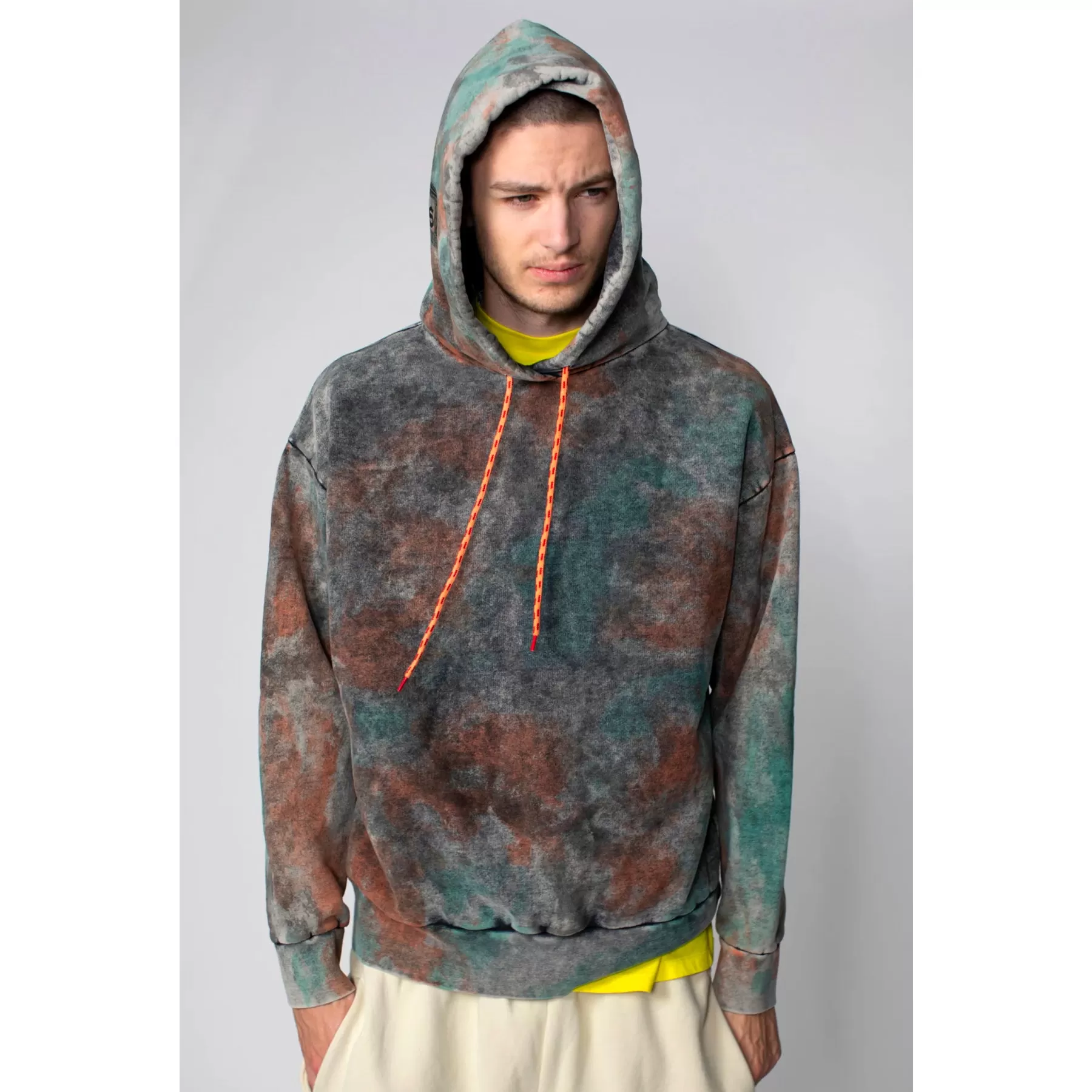 MAD SPRAY TEMPLE HOODIE MULTI