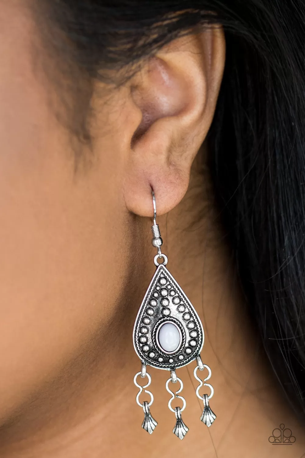 Paparazzi Sahara Song Silver Earrings