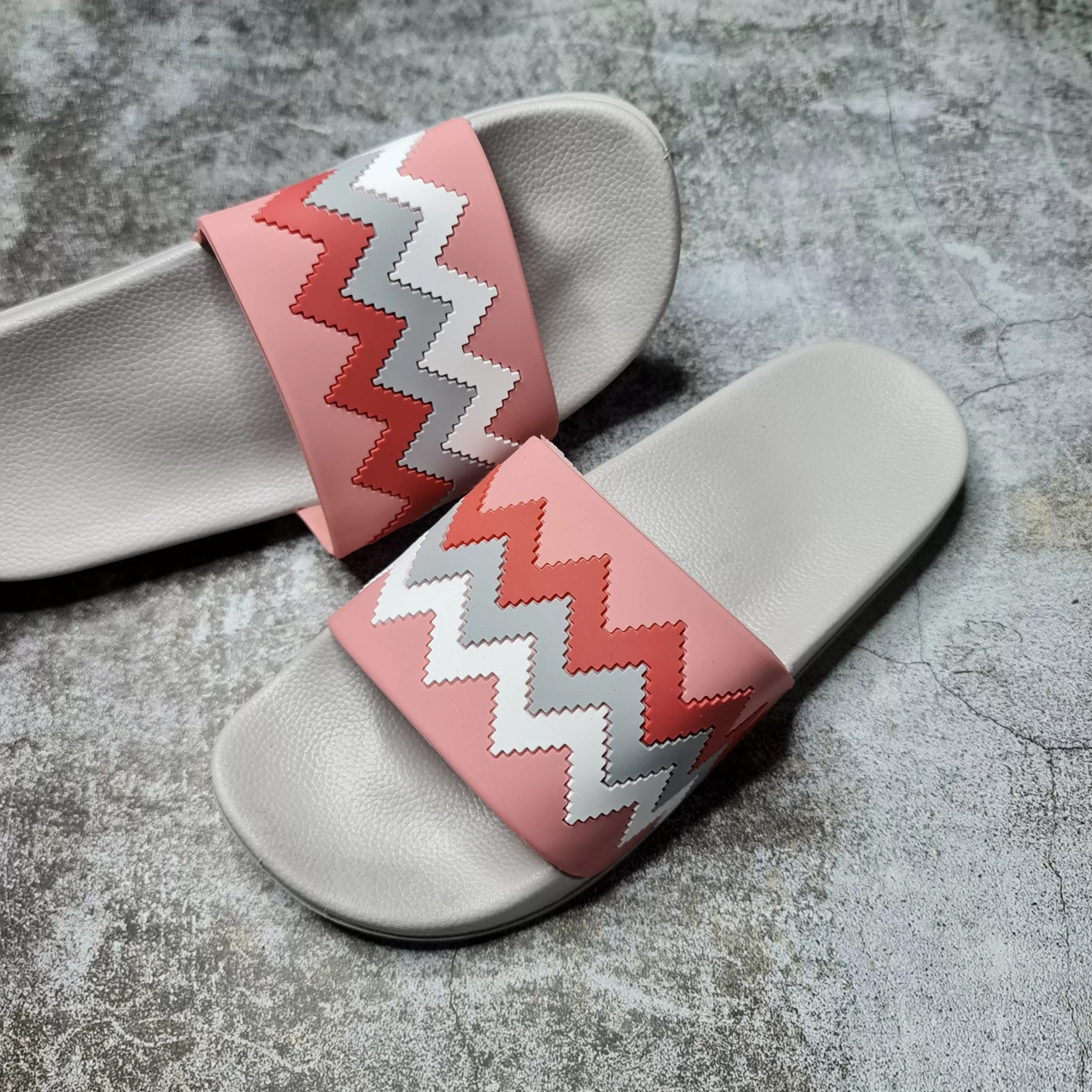 Pattern Casual Slides