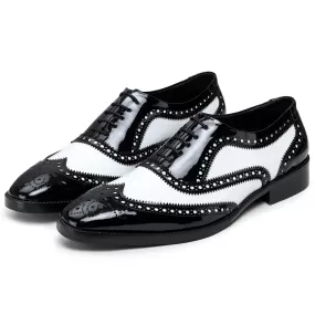 Spectator Wingtip Oxford - Black & White