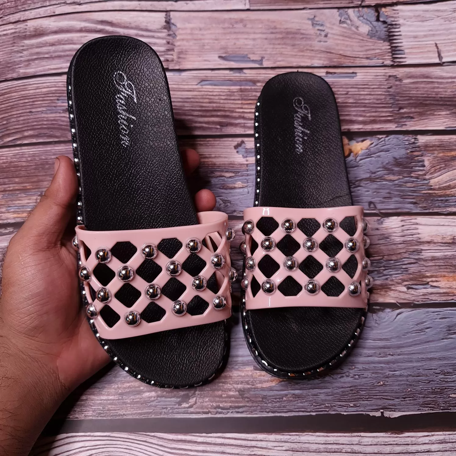 Studs Casual Slides