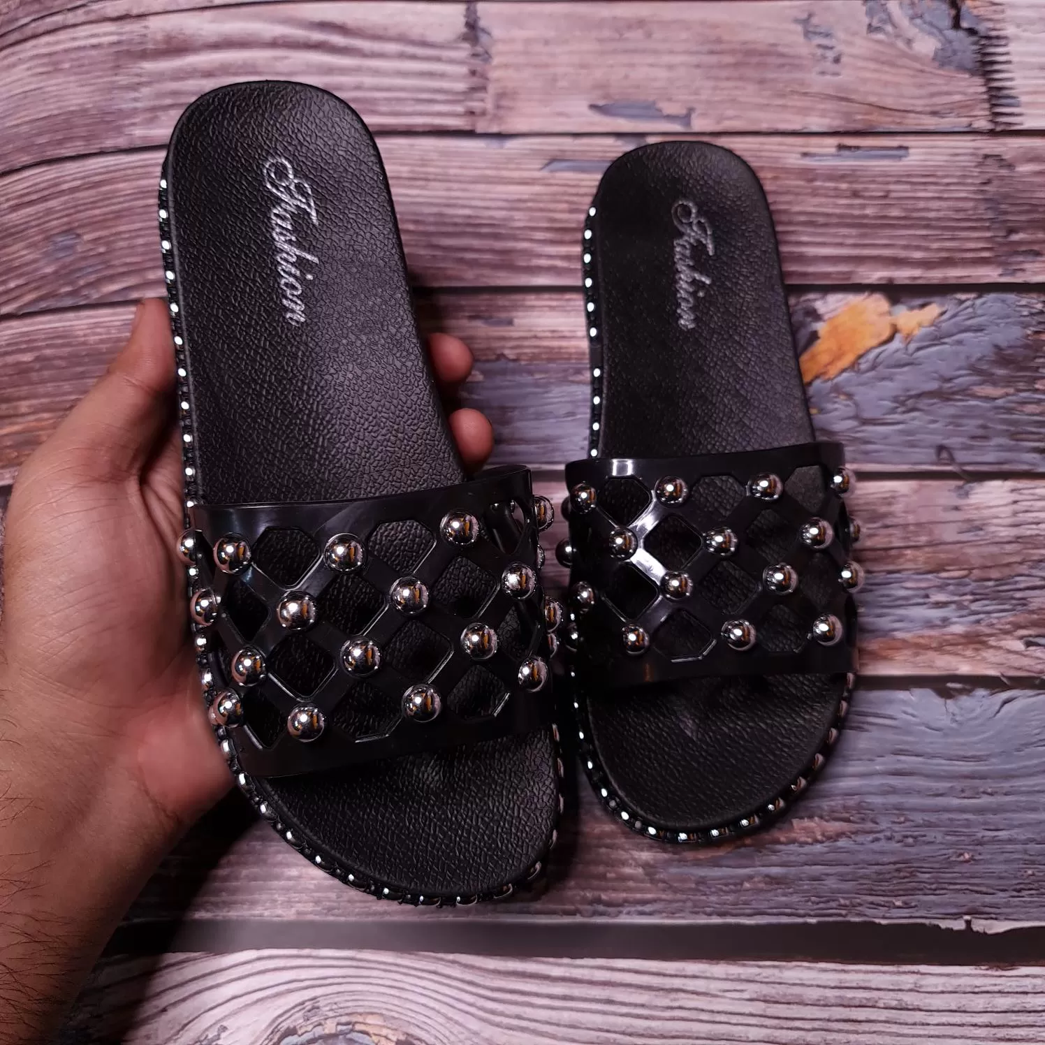 Studs Casual Slides