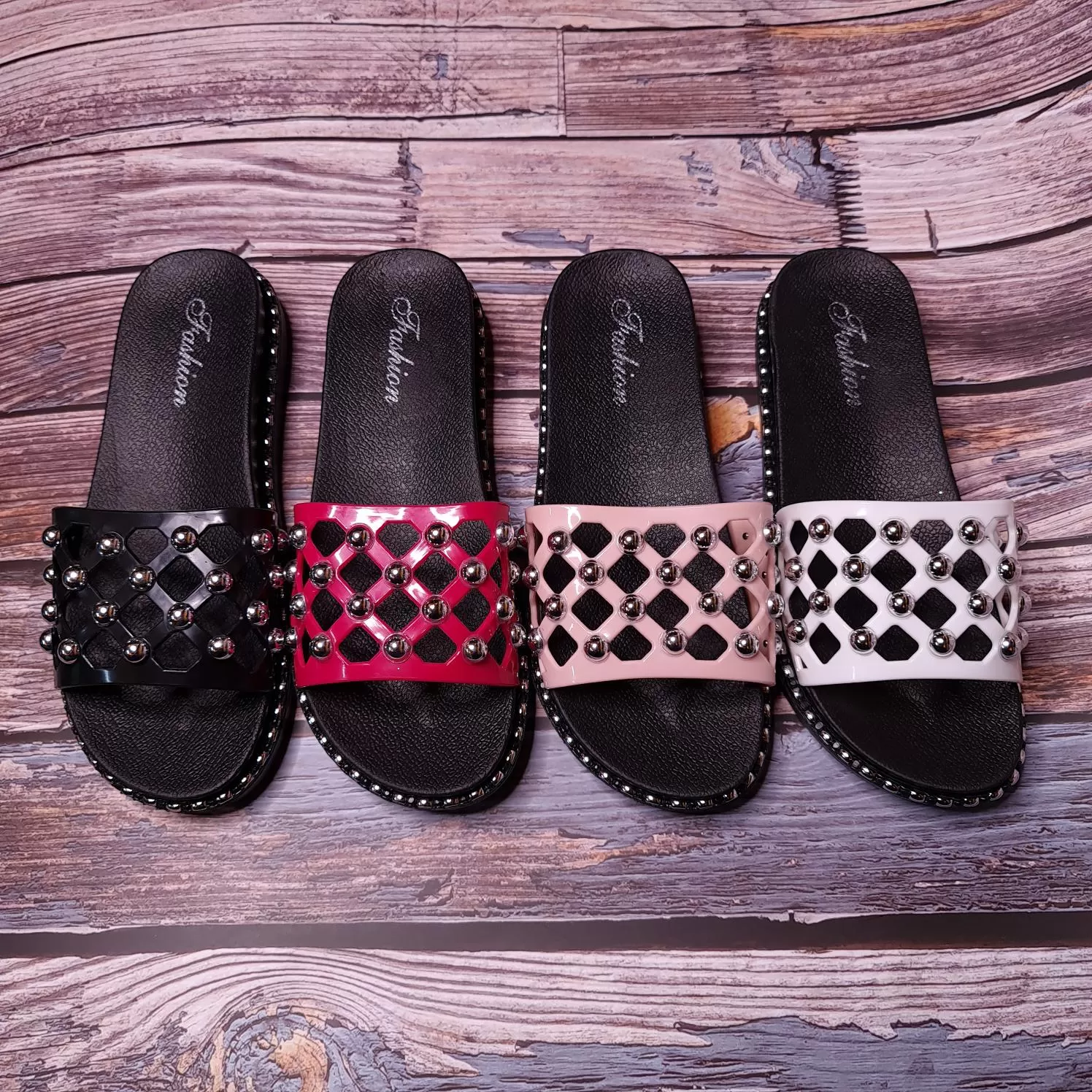 Studs Casual Slides